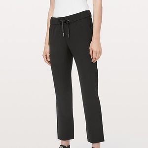 lululemon On the Fly Pant 7/8 *Woven Black